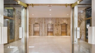 Federal Reserve Building entrance and lobby