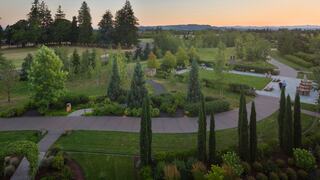 Allison Inn & Spa outdoor garden with walking path