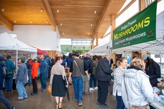 Eugene Farmers Market indoor