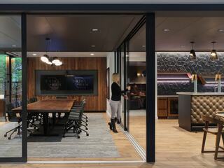 Sixth + Main, Interior