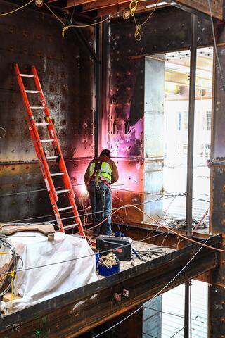 Building Rainier Square 02 welding