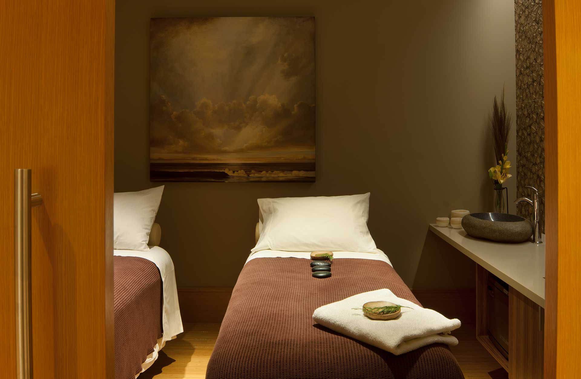 Cedarbrook Lodge Spa massage beds with stones