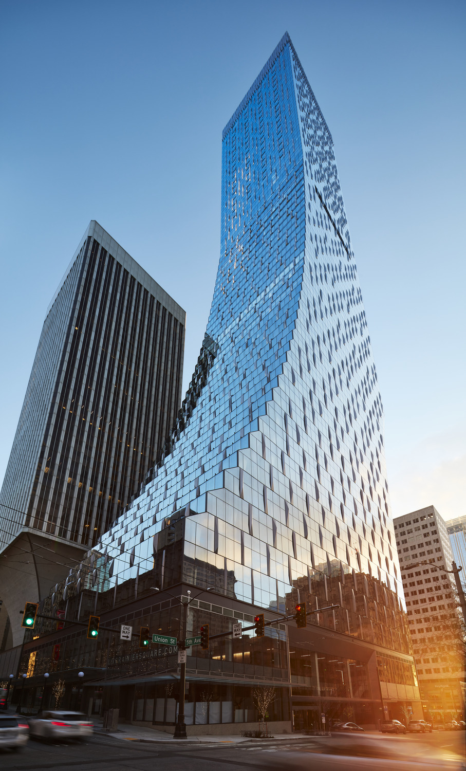 Rainier Square Tower - Lease Crutcher Lewis